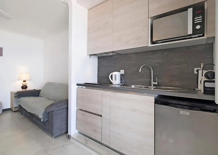 Tamanaco Salis Std * Αντίμπ